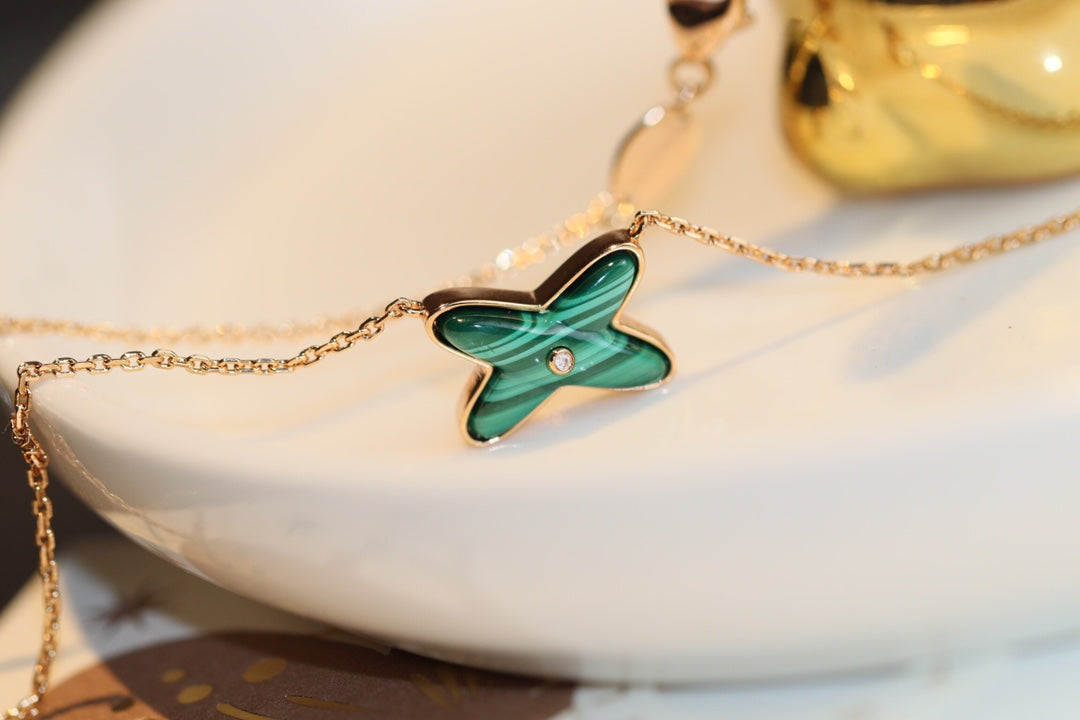 [Windsor Jewelry]JEUX MALACHITE 1 DIAMOND PINK GOLD NECKLACE