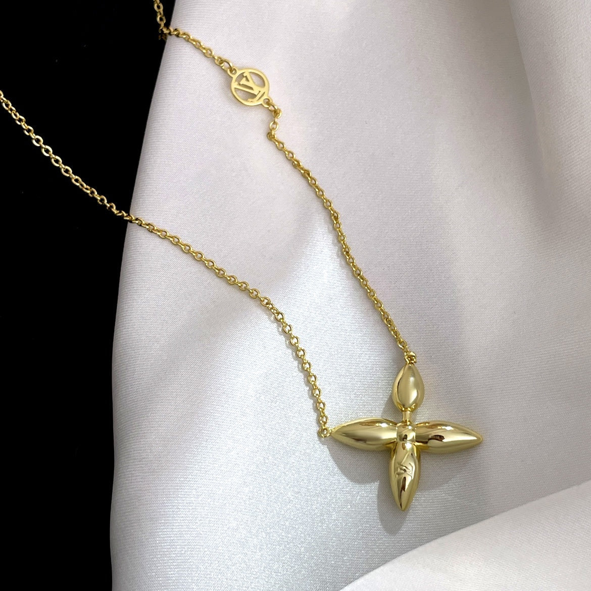 [Windsor Jewelry]LOUISETTE GOLD NECKLACE