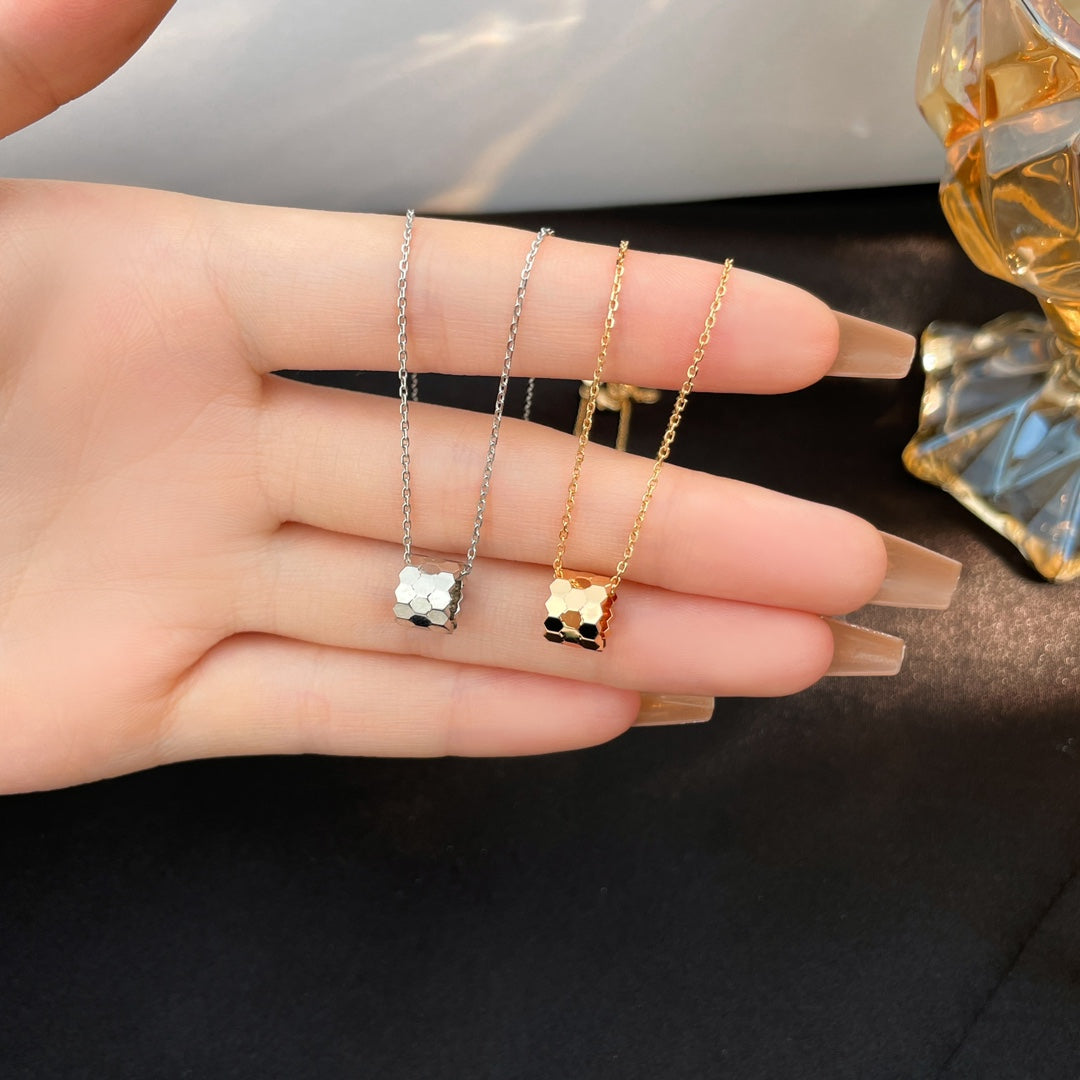 [Windsor Jewelry]BEE MINI NECKLACE