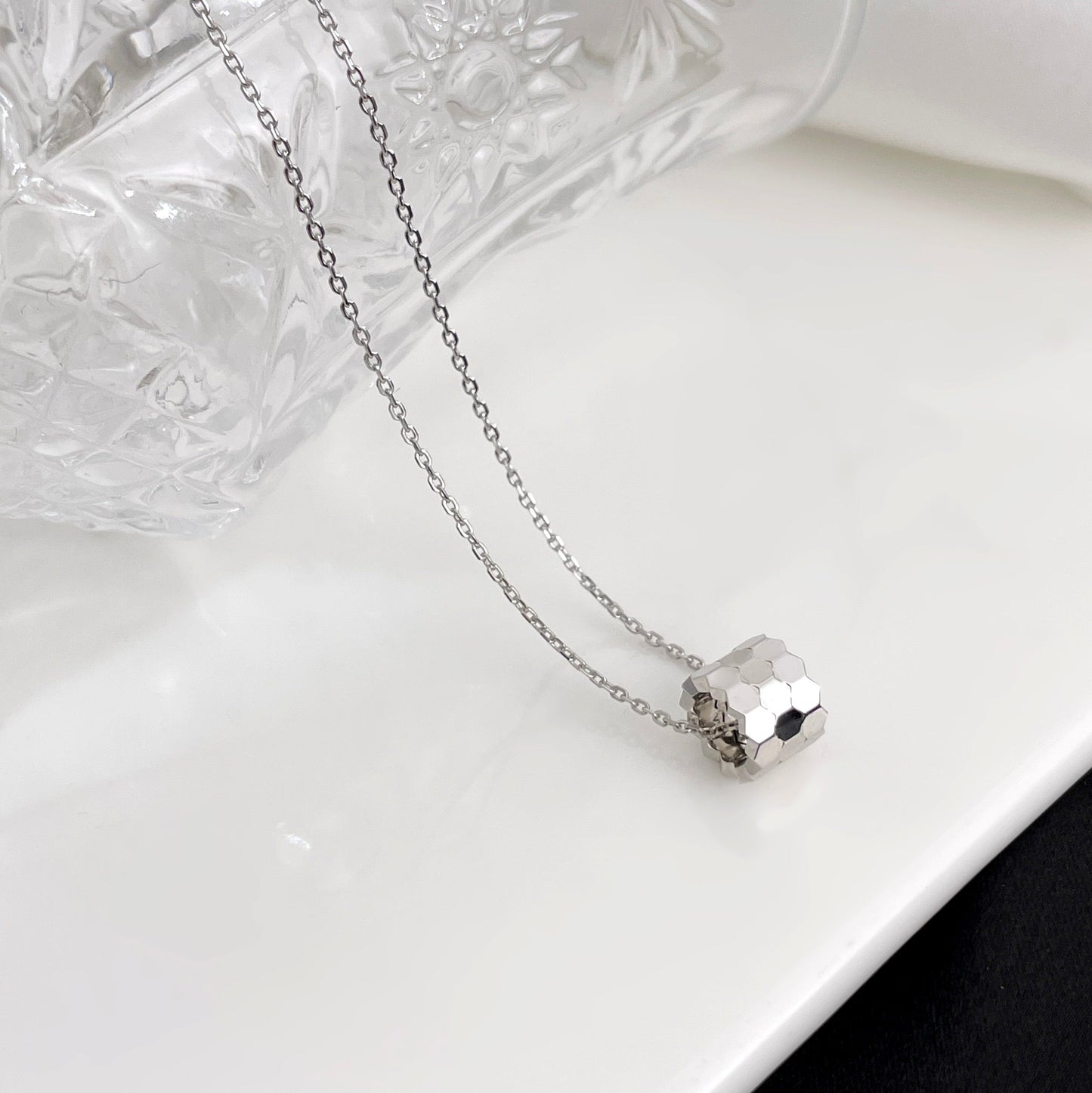 [Windsor Jewelry]BEE MINI NECKLACE