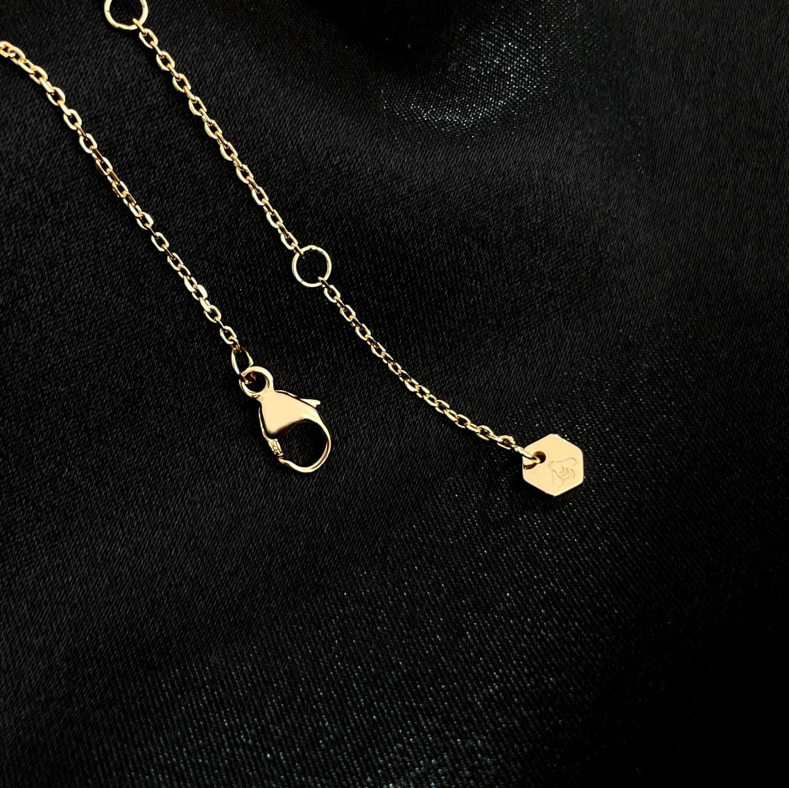 [Windsor Jewelry]BEE MINI NECKLACE