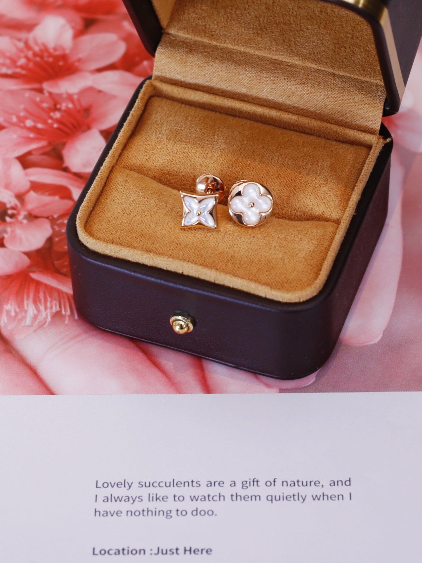 [Windsor Jewelry]STAR AND SUN PINK GOLD MOP STUD EARRINGS