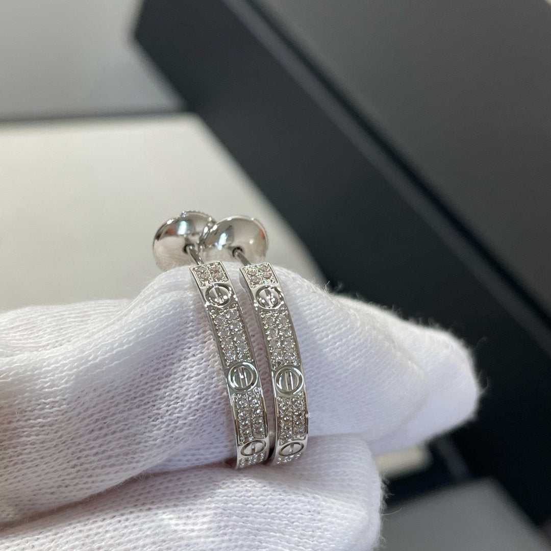 [Windsor Jewelry]LOVE DIAMOND SILVER HOOP EARRINGS