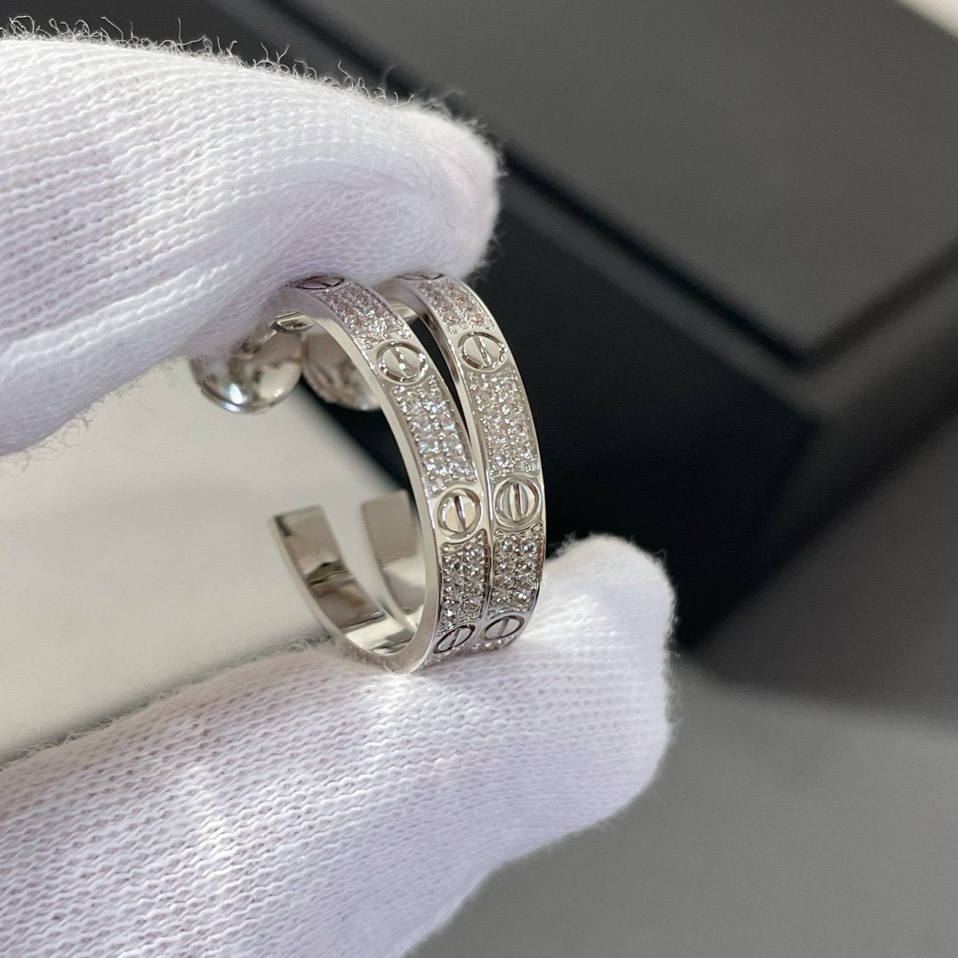[Windsor Jewelry]LOVE DIAMOND SILVER HOOP EARRINGS