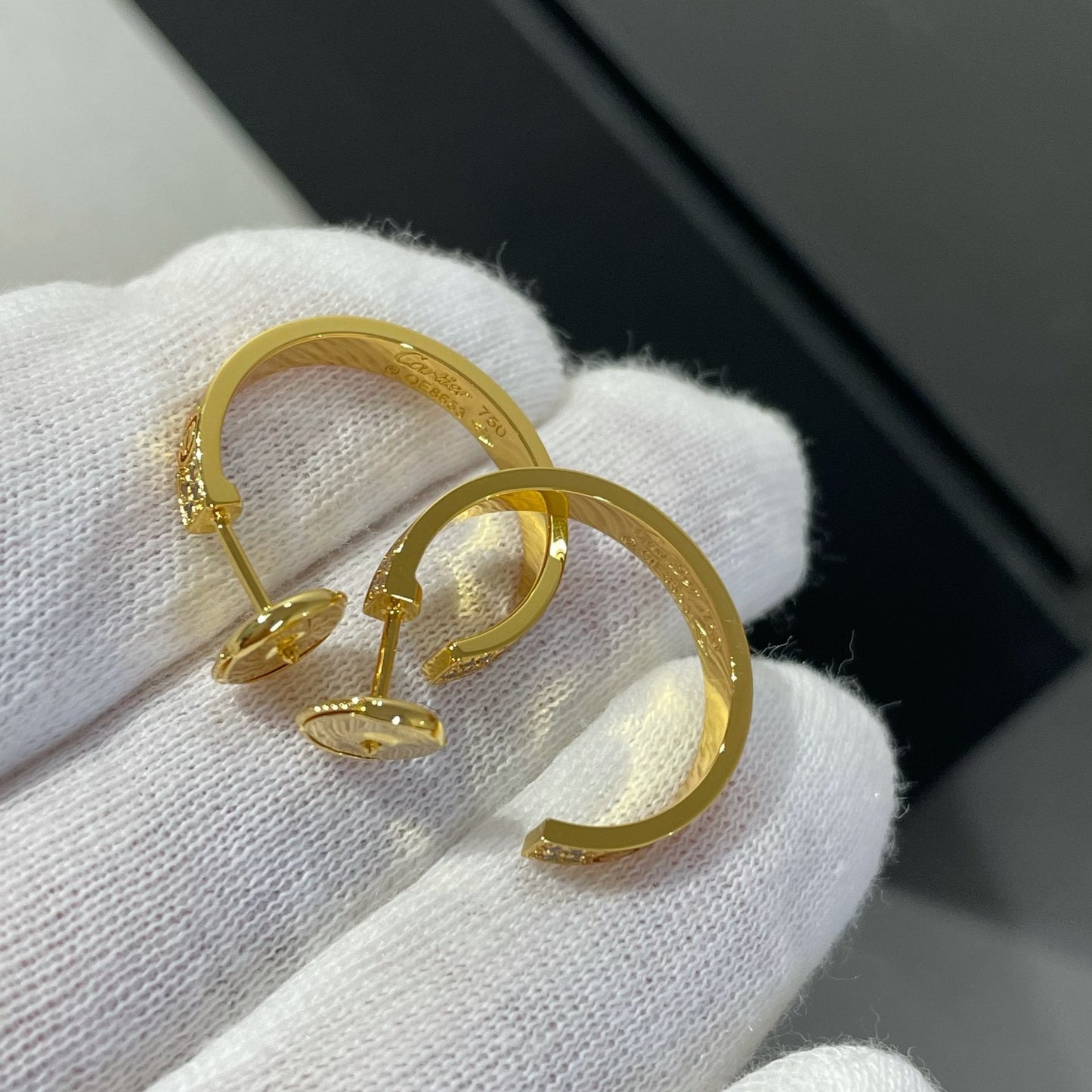 [Windsor Jewelry]LOVE DIAMOND GOLD HOOP EARRINGS