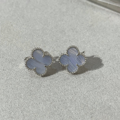 [Windsor Jewelry]CLOVER CHALCEDONY SILVER STUD EARRINGS