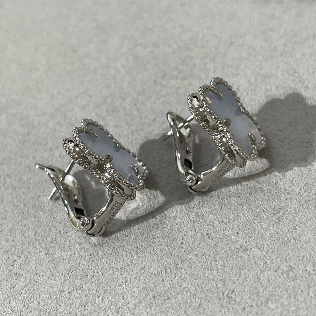 [Windsor Jewelry]CLOVER CHALCEDONY SILVER STUD EARRINGS