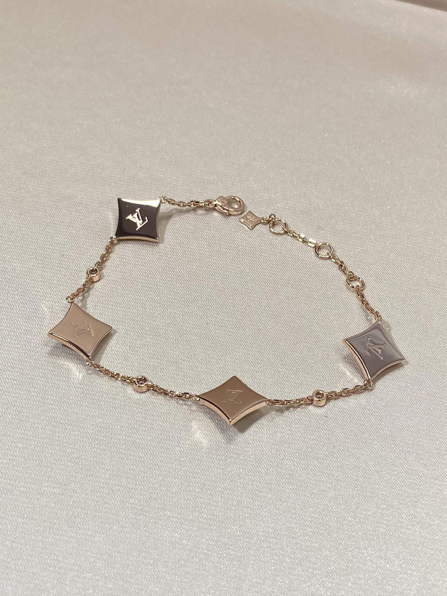 [Windsor Jewelry]STAR 4 MOTIF MOP DIAMOND PINK GOLD BRACELET