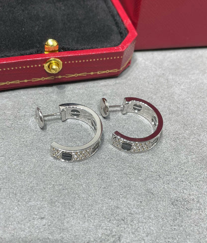 [Windsor Jewelry]LOVE CERAMIC DIAMOND PAVED SILVER EARRINGS