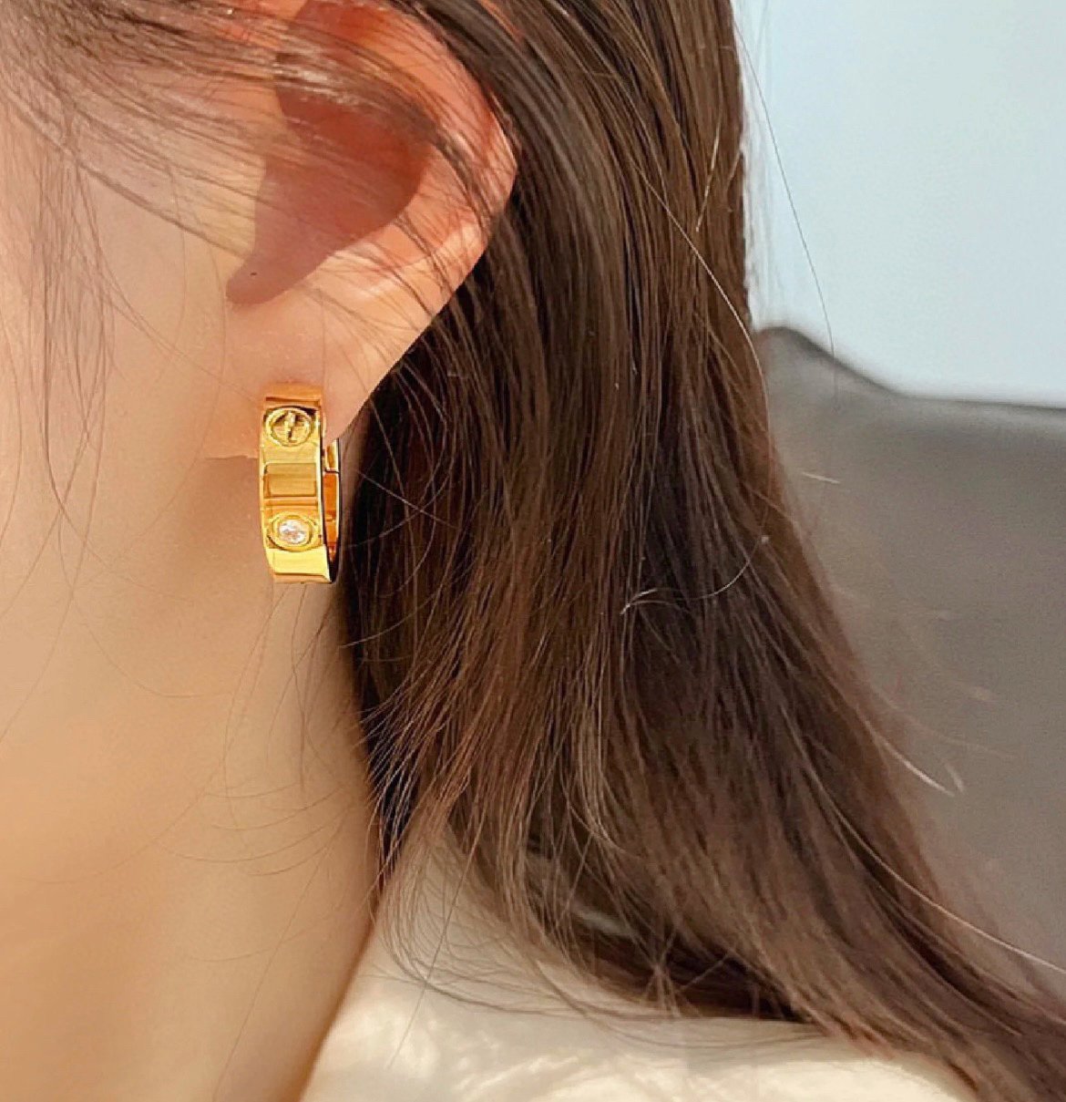 [Windsor Jewelry]LOVE 5.5MM 1 DIAMOND EARRINGS