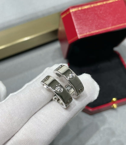 [Windsor Jewelry]LOVE 5.5MM 1 DIAMOND EARRINGS