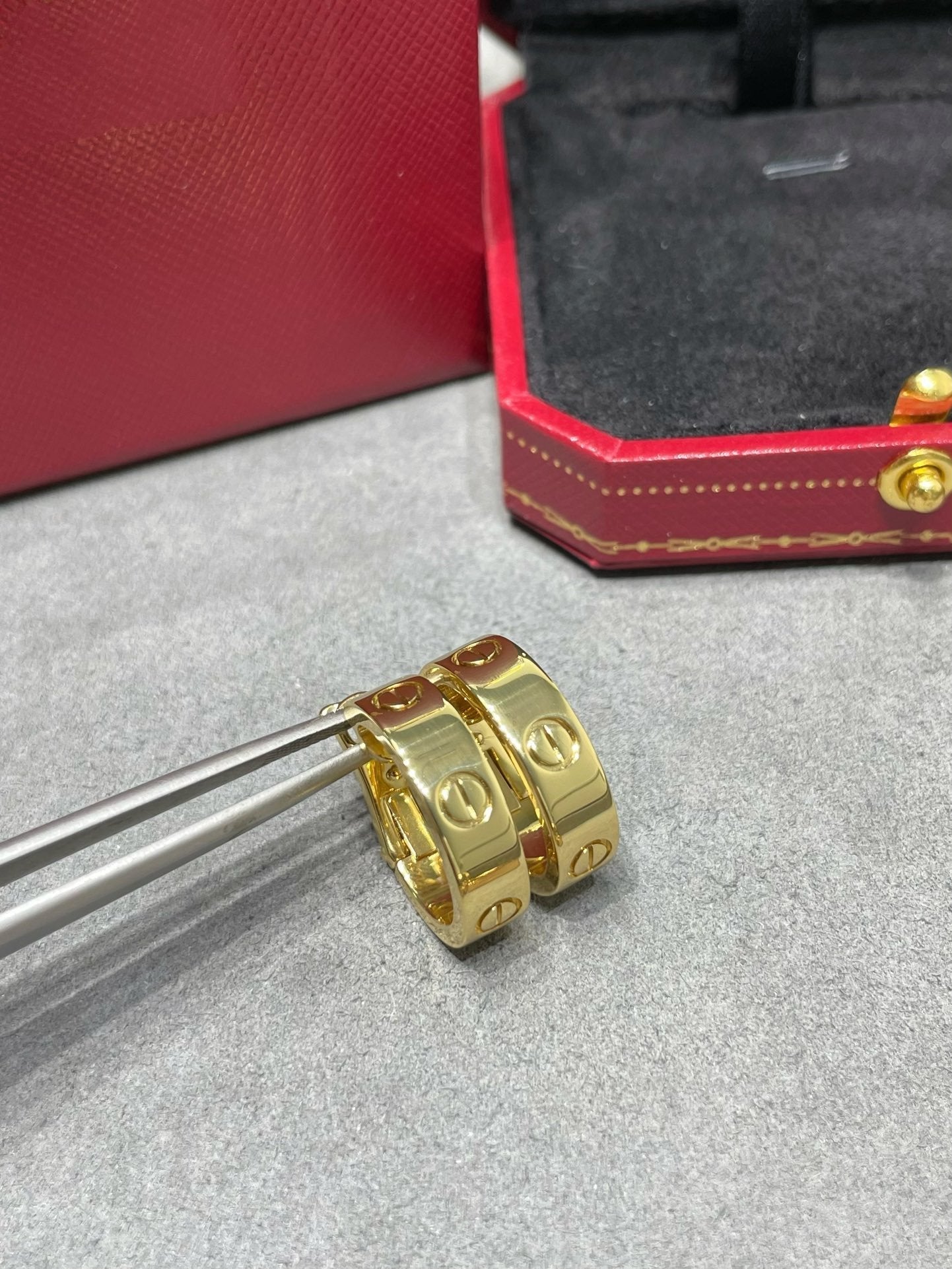 [Windsor Jewelry]LOVE 5.5MM EARRINGS