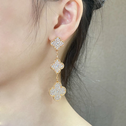 [Windsor Jewelry]CLOVER 3 MOTIFS DIAMOND PAVED ROSE GOLD EARRINGS