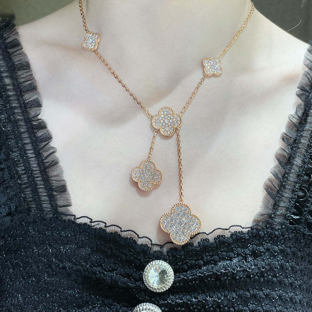 [Windsor Jewelry]CLOVER 6 MOTIF DIAMOND PAVED NECKLACE