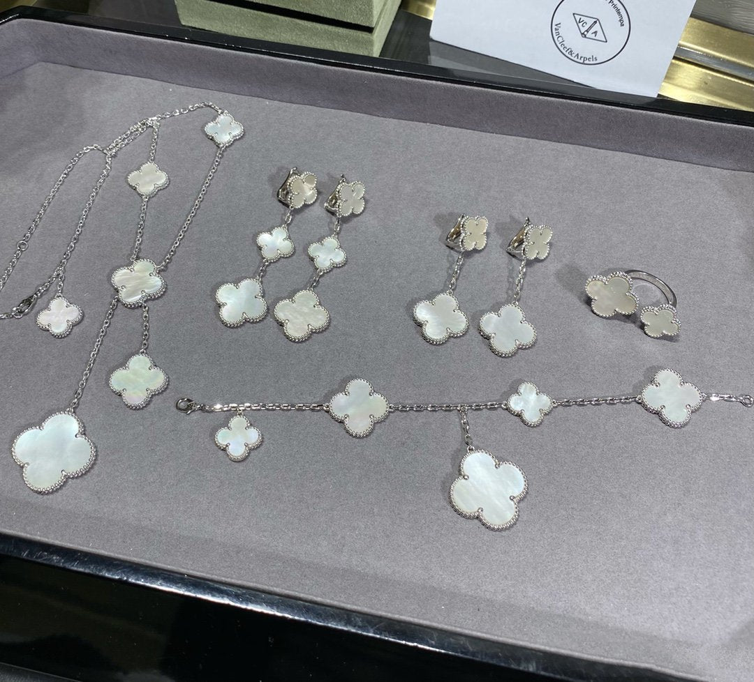 [Windsor Jewelry]CLOVER 5 MOTIF WHITE MOP SILVER BRACELET