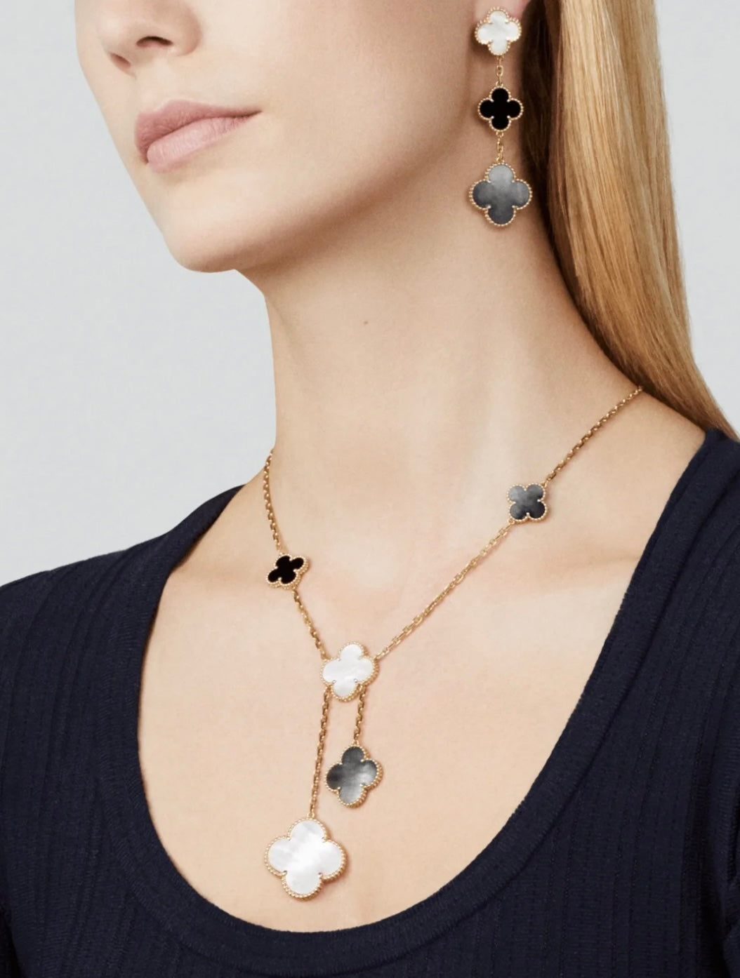 [Windsor Jewelry]CLOVER 3 MOTIF MOP ONYX DARK MOP PINK GOLD EARRINGS