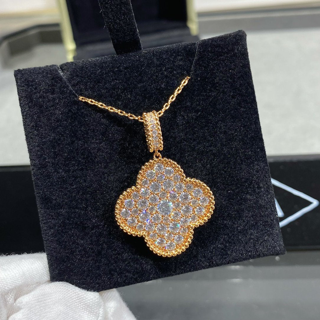 [Windsor Jewelry]CLOVER 25MM LARGE PEDANT DIAMOND PAVED LONG NECKLACE