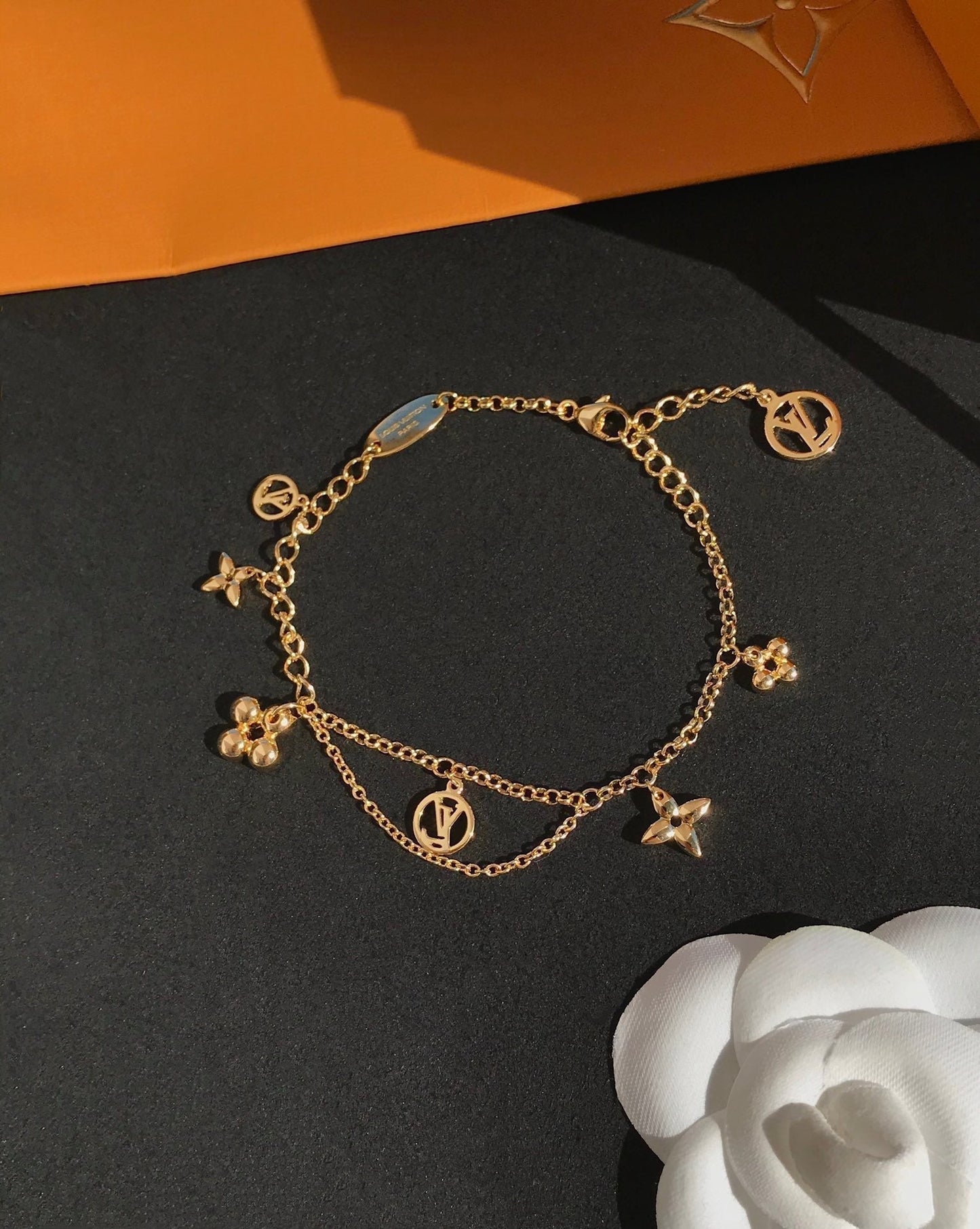 [Windsor Jewelry]BLOOMING PINK GOLD MOP BRACELET