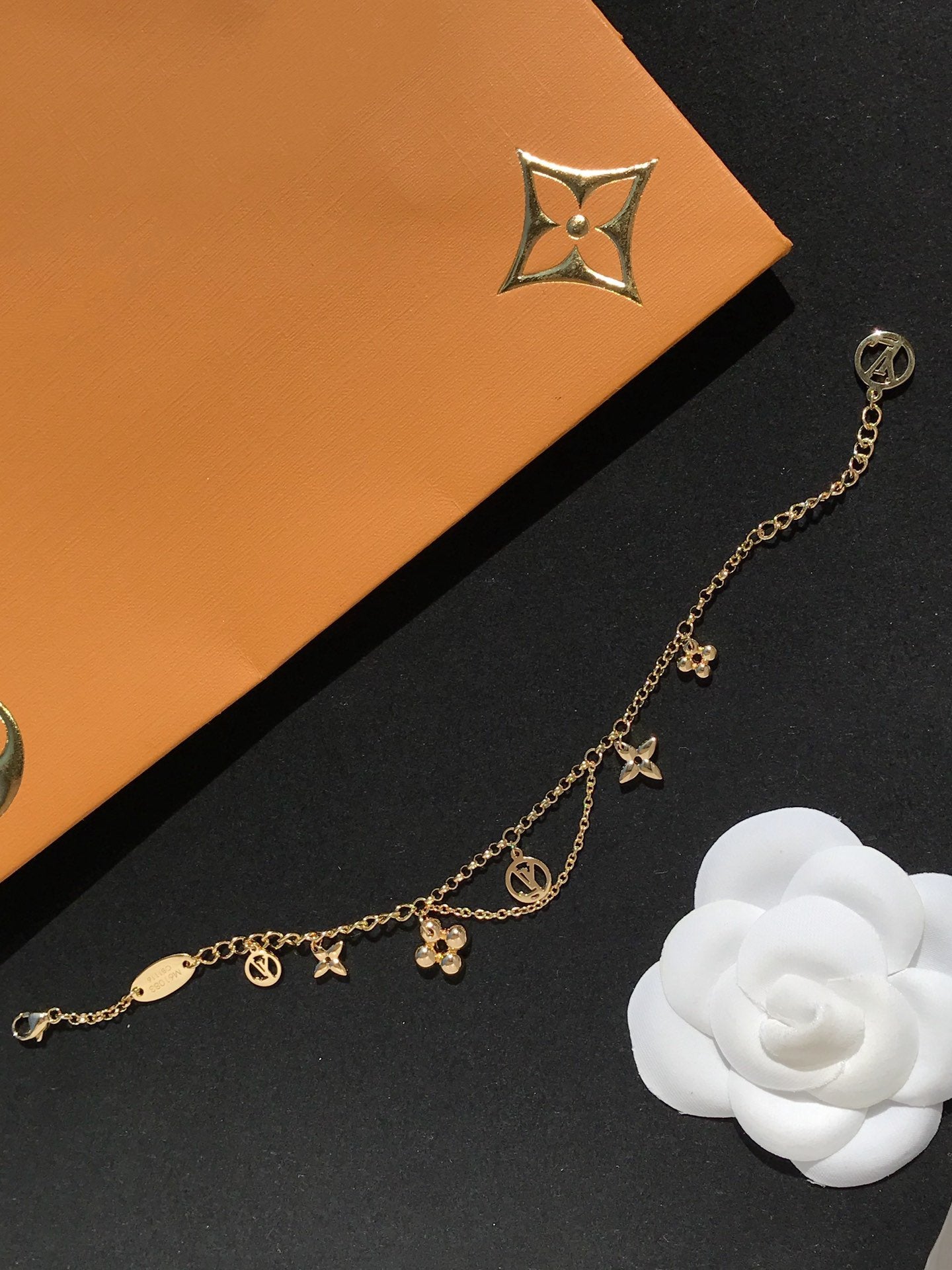 [Windsor Jewelry]BLOOMING PINK GOLD MOP BRACELET