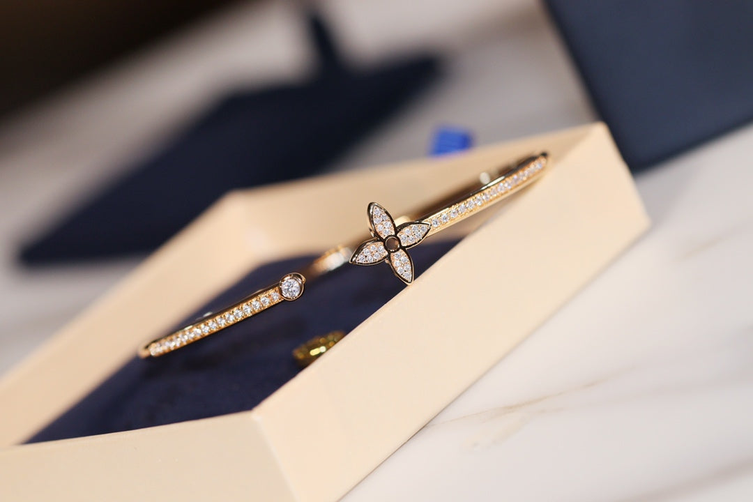 [Windsor Jewelry]IDYLLE GOLD OPEN BRACELET DIAMOND PAVED