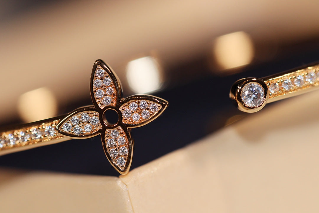 [Windsor Jewelry]IDYLLE GOLD OPEN BRACELET DIAMOND PAVED