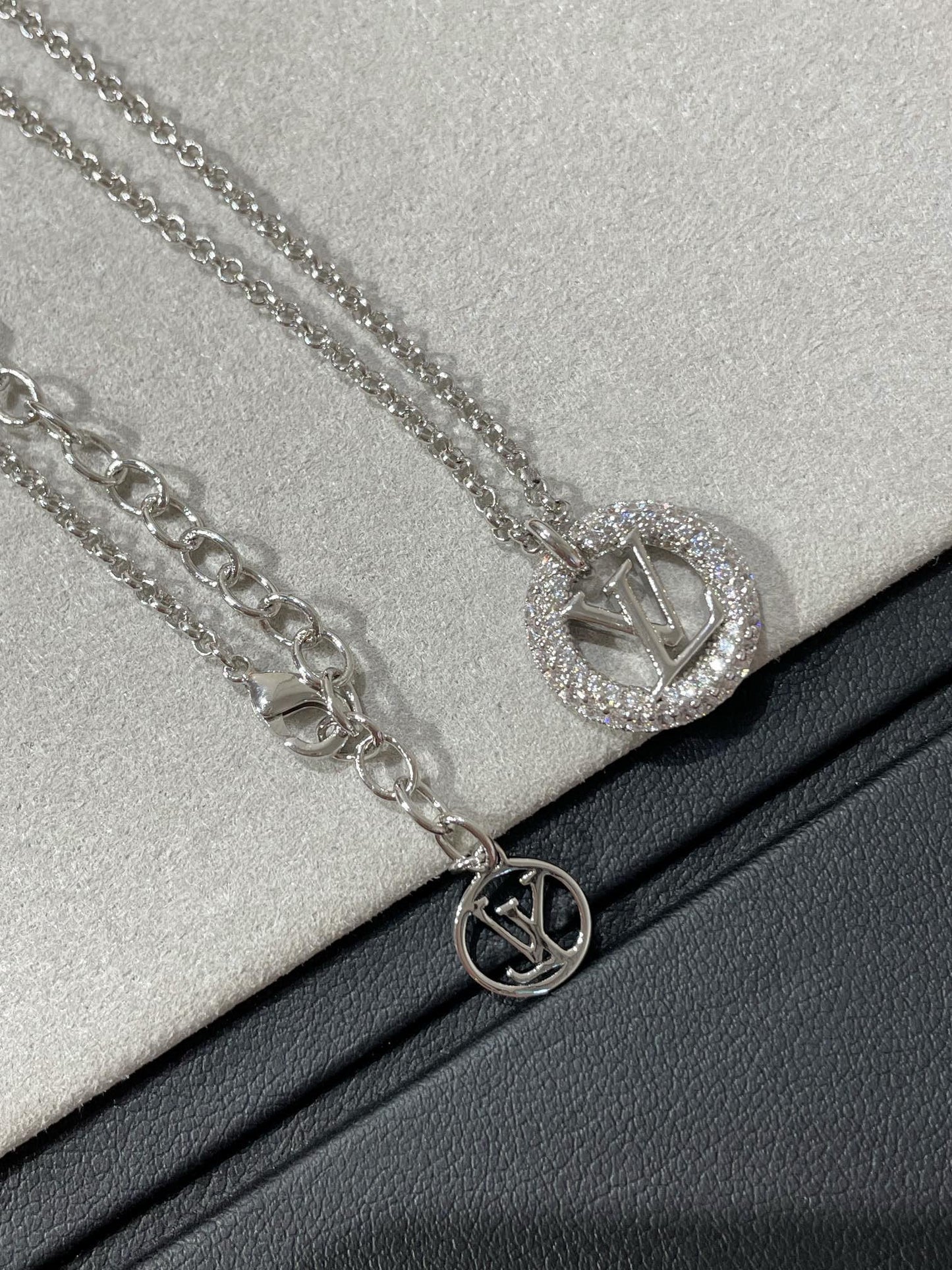 [Windsor Jewelry]BY NIGHT DIAMOND PAVED NECKLACE