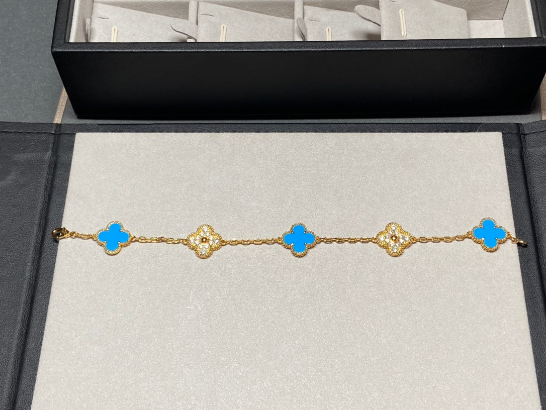 [Windsor Jewelry]CLOVER 5 MOTIF BLUE CHALCEDONY DIAMOND GOLD BRACELET