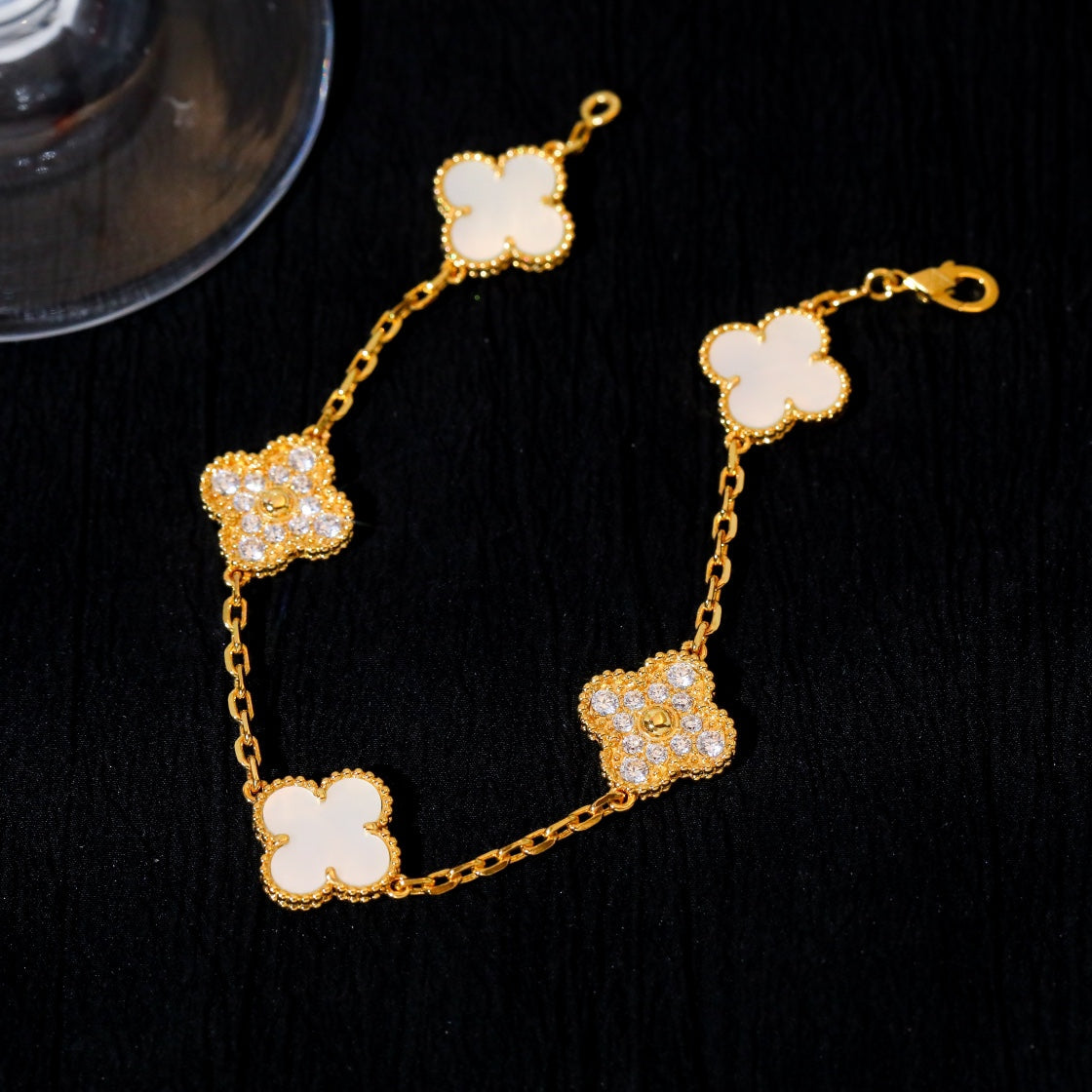 [Windsor Jewelry]CLOVER BRACELET 5 MOTIF WHITE MOP DIAMOND
