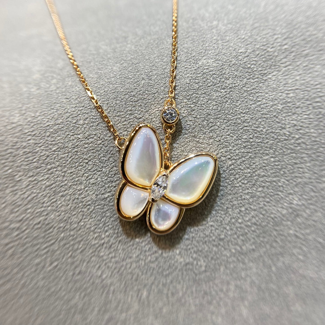 [Windsor Jewelry]BUTTERFLY MOP DIAMOND NECKLACE