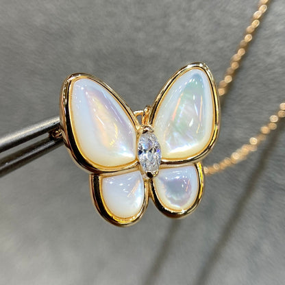 [Windsor Jewelry]BUTTERFLY MOP DIAMOND NECKLACE