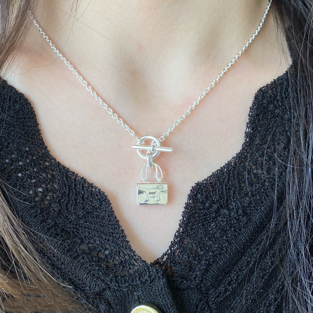 [Windsor Jewelry]CONSTANCE PEDANT SILVER NECKLACE