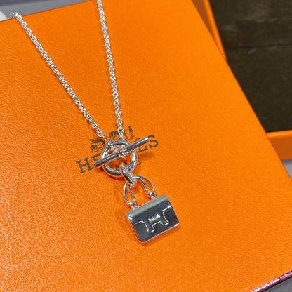[Windsor Jewelry]CONSTANCE PEDANT SILVER NECKLACE