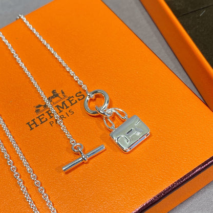 [Windsor Jewelry]CONSTANCE PEDANT SILVER NECKLACE