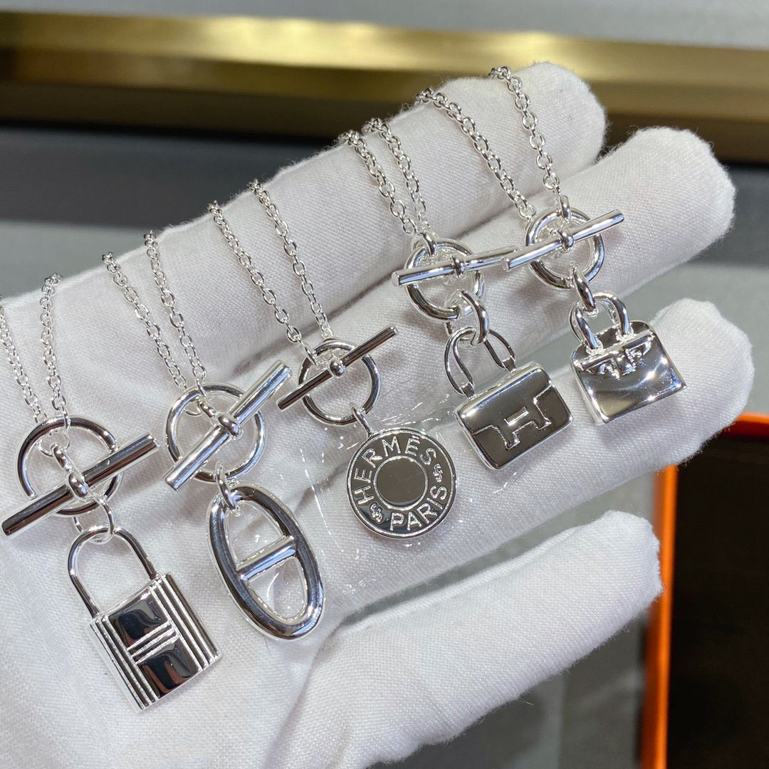 [Windsor Jewelry]CONSTANCE PEDANT SILVER NECKLACE
