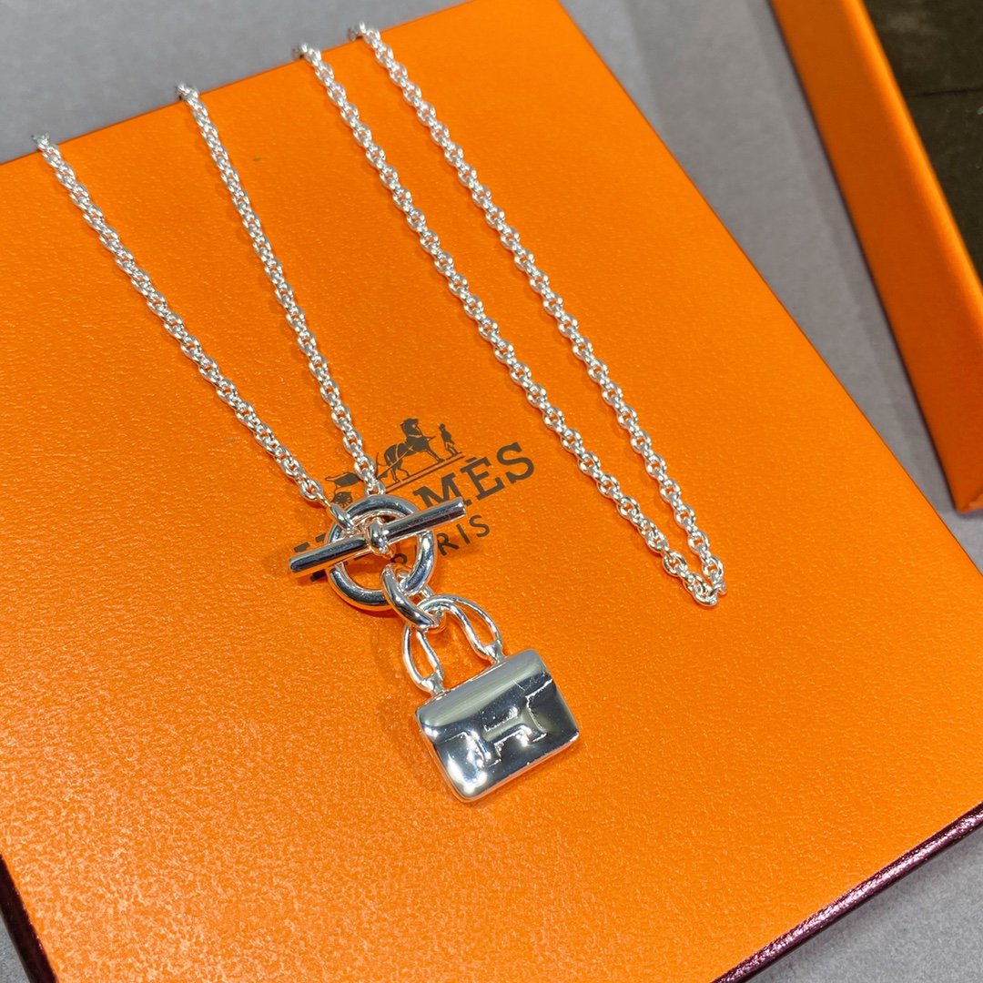 [Windsor Jewelry]CONSTANCE PEDANT SILVER NECKLACE
