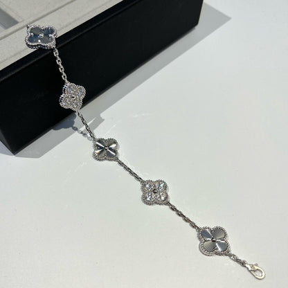 [Windsor Jewelry]CLOVER 5 MOTIF SILVER DIAMOND BRACELET