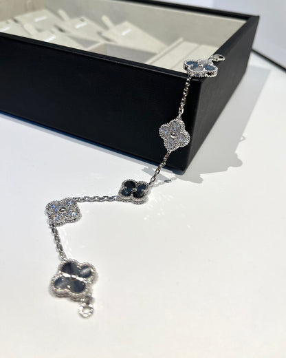 [Windsor Jewelry]CLOVER 5 MOTIF SILVER DIAMOND BRACELET