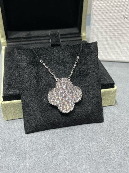 [Windsor Jewelry]CLOVER 25MM LARGE PENDANT DIAMOND PAVED SILVER NECKLACE