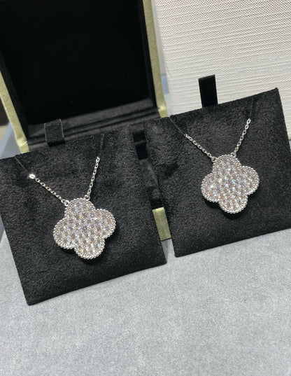 [Windsor Jewelry]CLOVER 25MM LARGE PENDANT DIAMOND PAVED SILVER NECKLACE