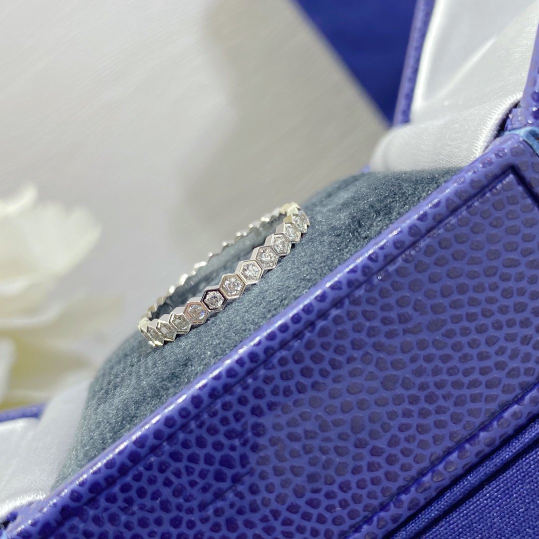 [Windsor Jewelry]BEE LOVE DIAMOND PAVED SMALL RING