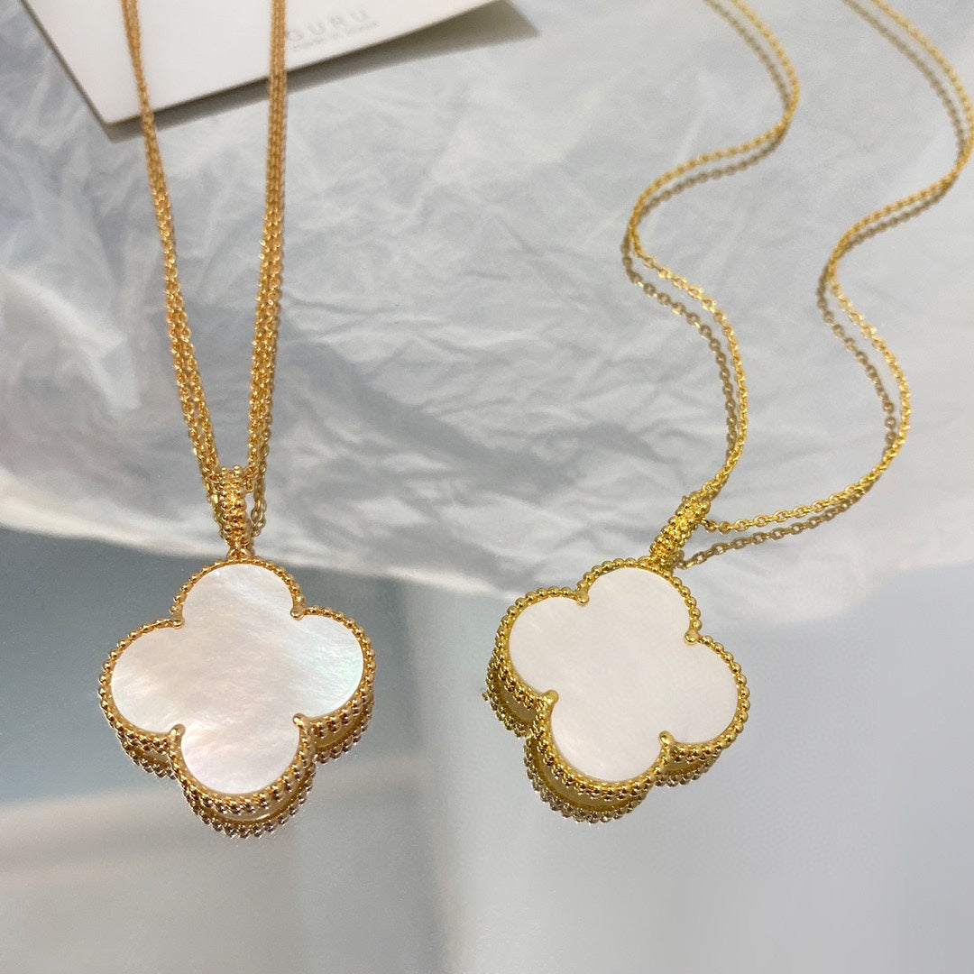 [Windsor Jewelry]CLOVER 25MM MOP LARGE PENDANT NECKLACE