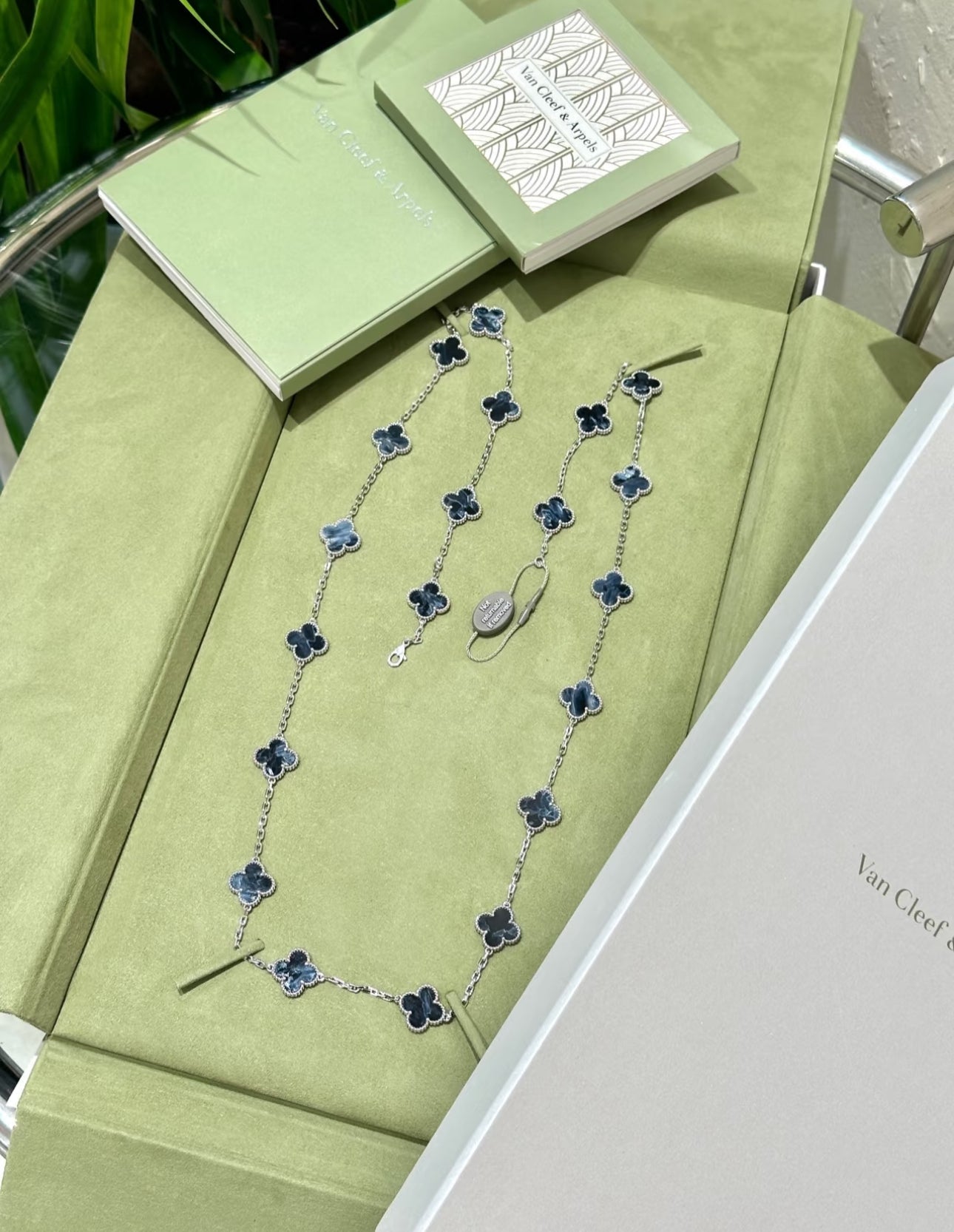 [Windsor Jewelry]CLOVER 20 MOTIFS BIDE STONE NECKLACE