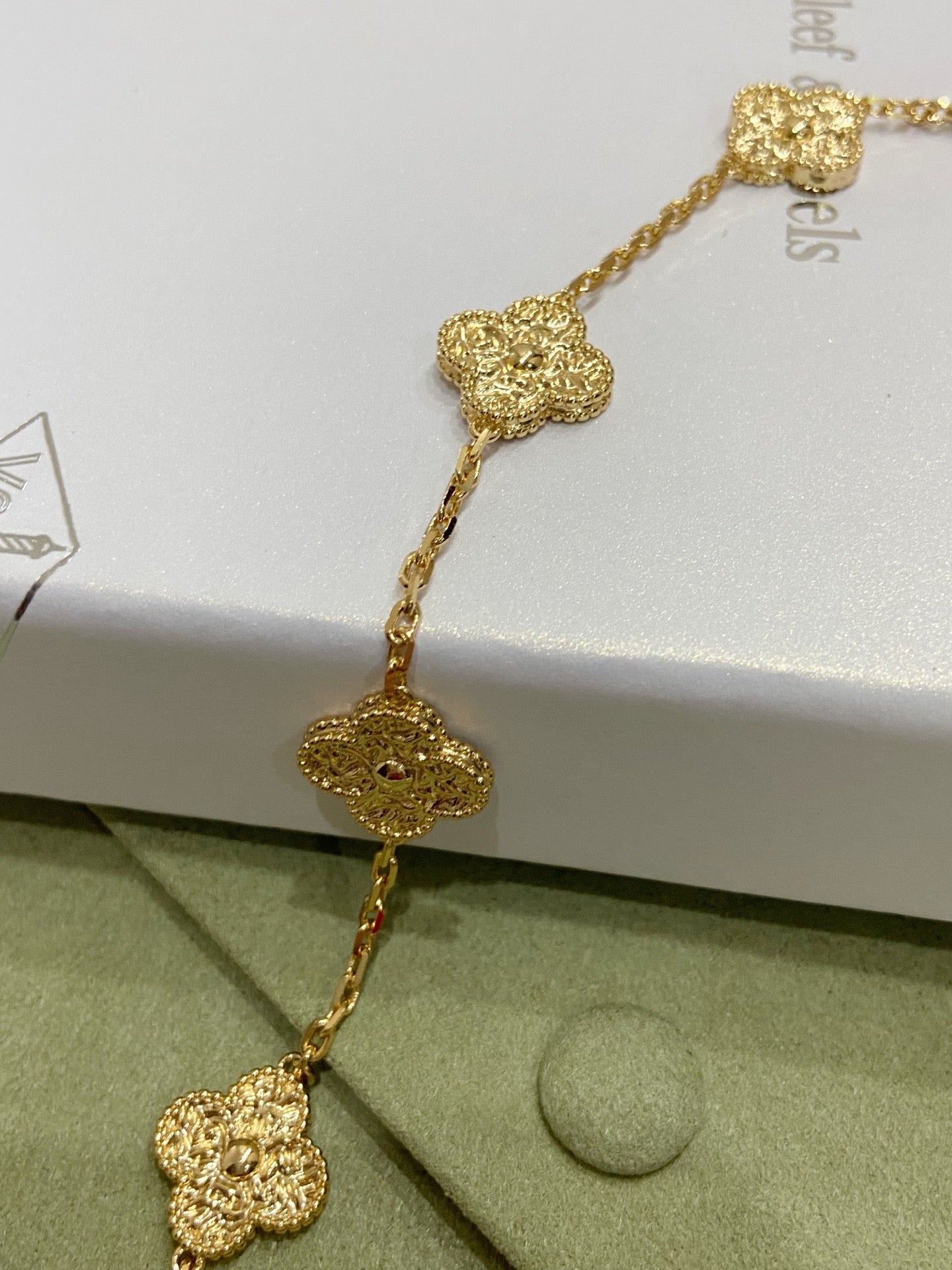 [Windsor Jewelry]CLOVERS THE 10-MOTIFS NECKLACE