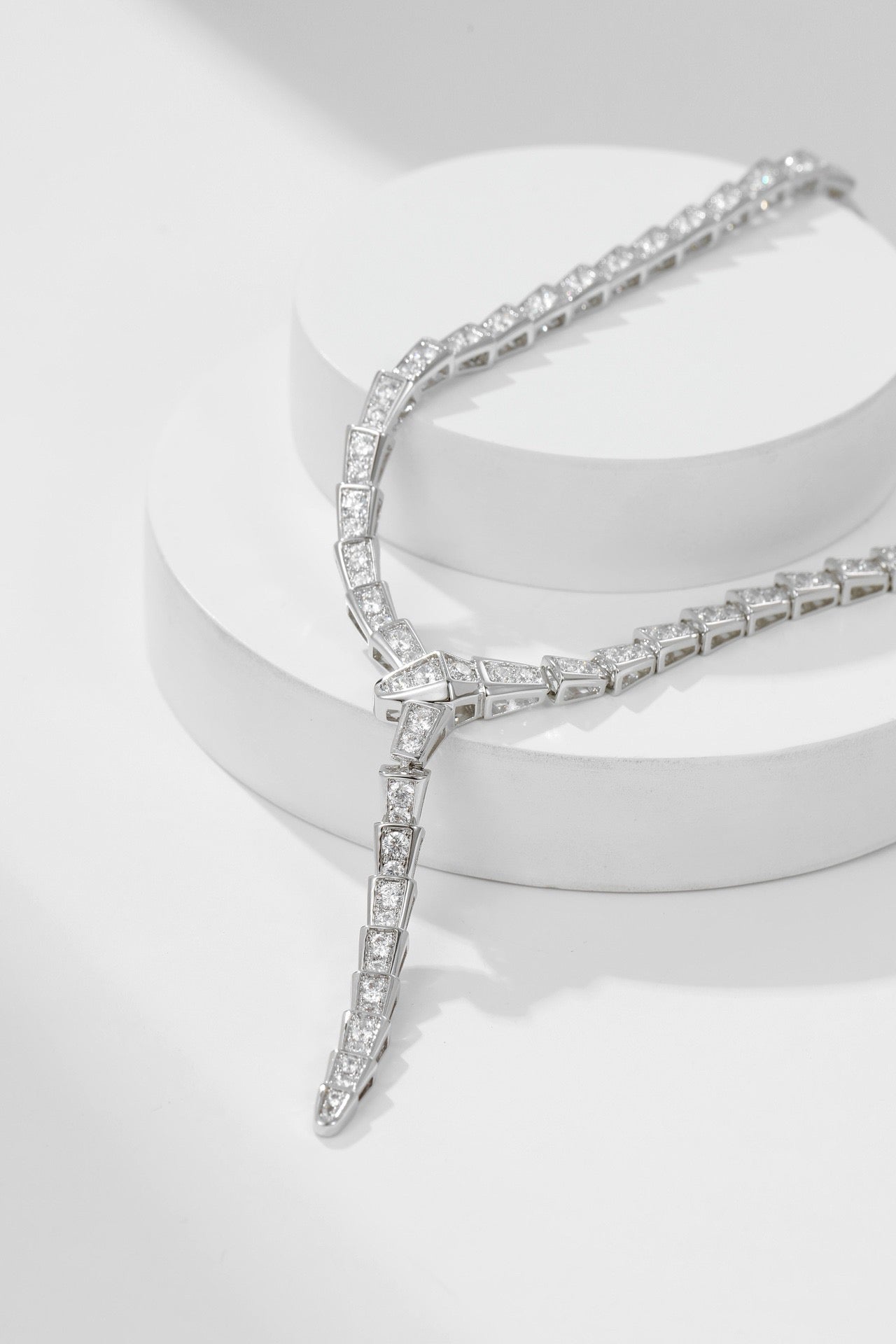 [Windsor Jewelry]SERPENTI NECKLACE SILVER DIAMOND