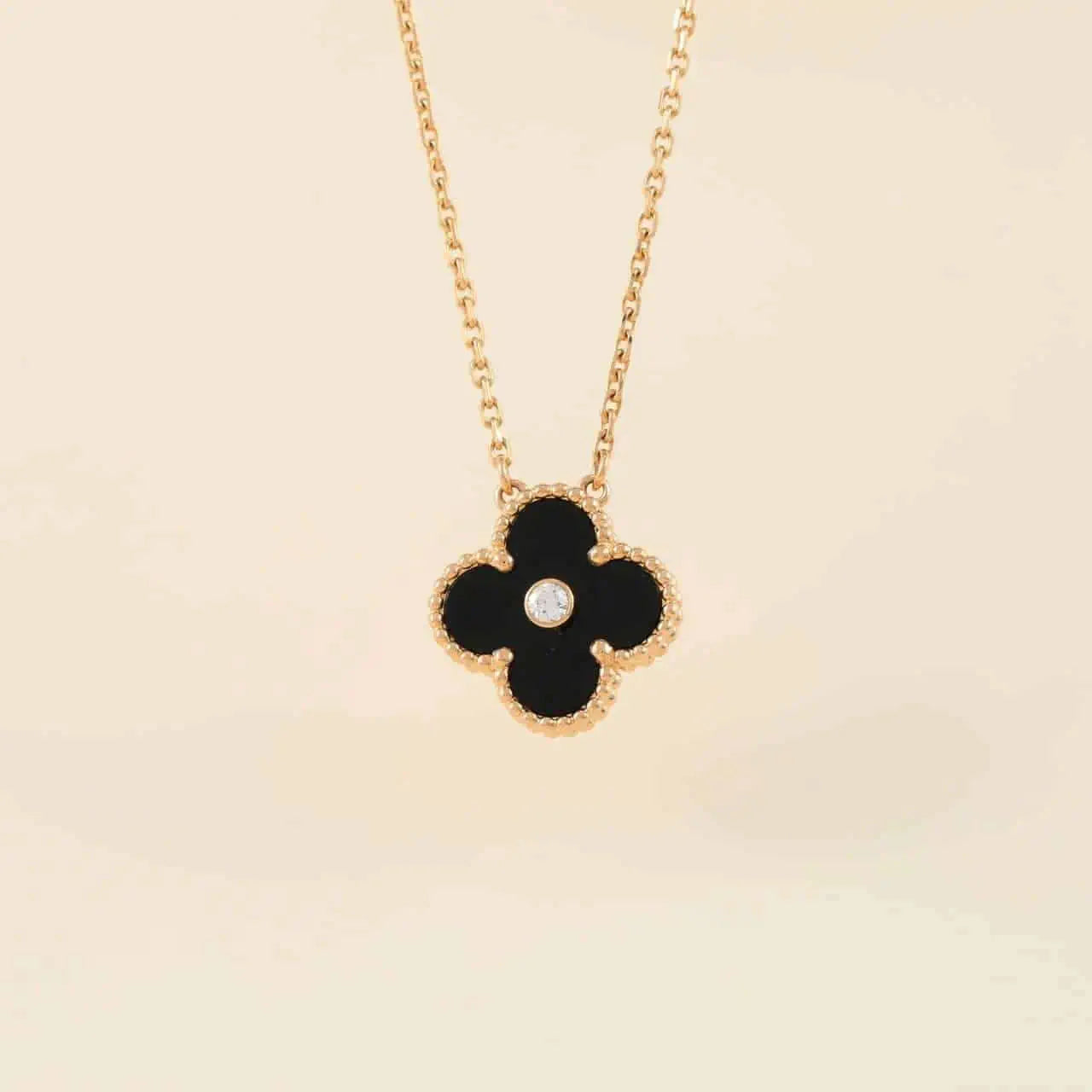 [Windsor Jewelry]CLOVER 15MM DIAMOND ONYX NECKLACE