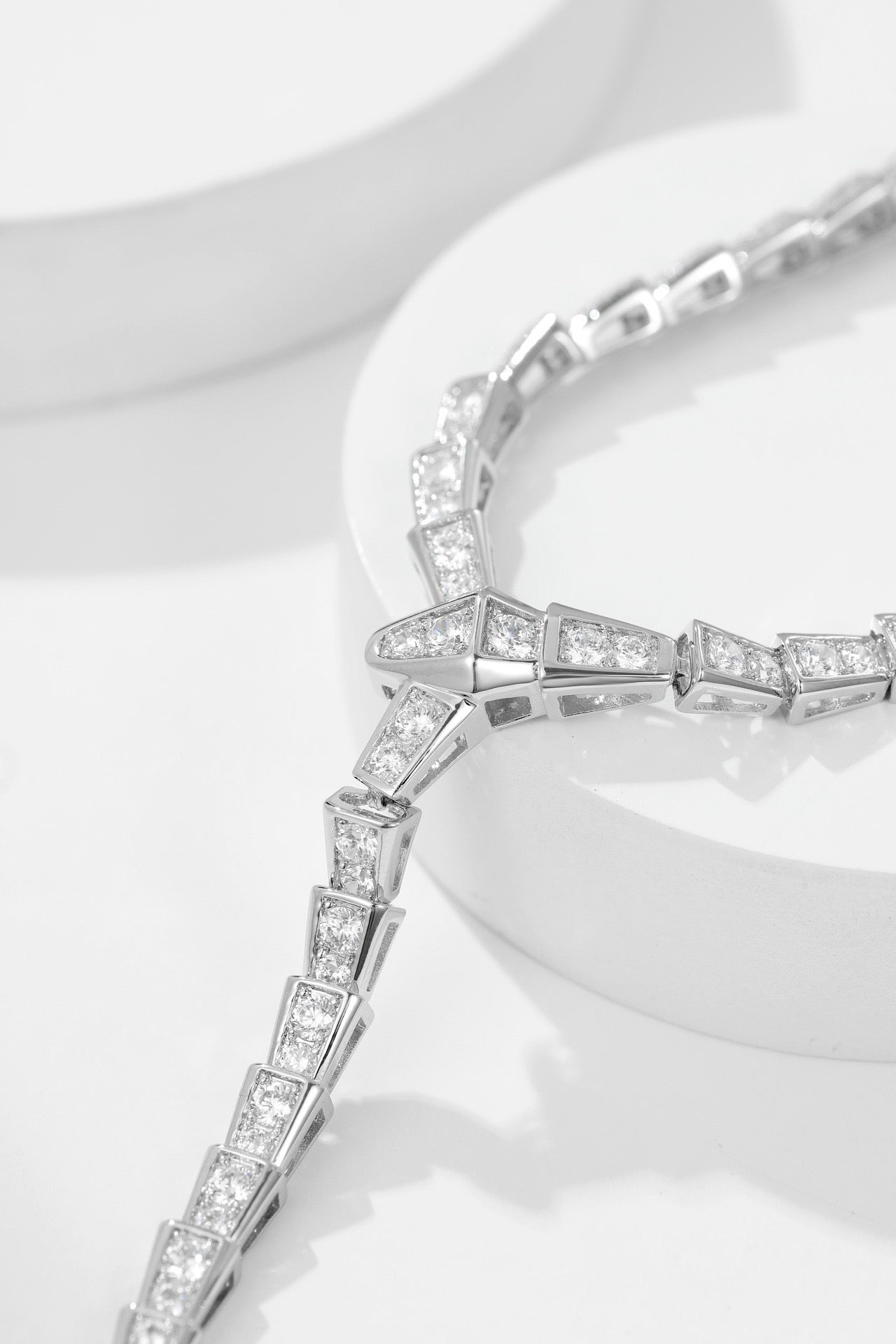[Windsor Jewelry]SERPENTI NECKLACE SILVER DIAMOND