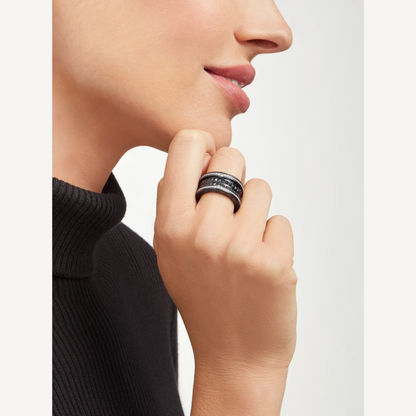 [Windsor Jewelry]ZERO 1 ROCK FOUR-BAND BLACK CERAMIC WITH STUDDED SPIRAL AND PAVED DIAMONDS RING