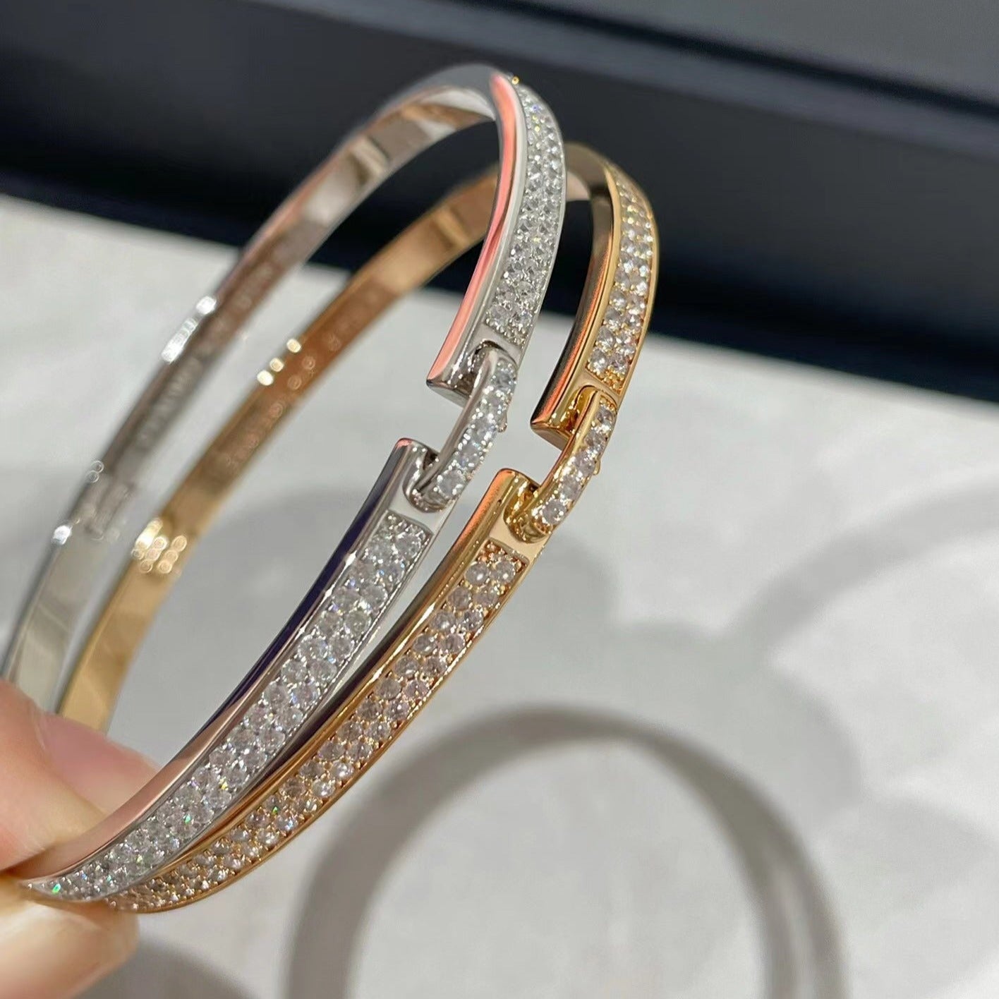 [Windsor Jewelry]LIENS VIDENCE DIAMOND PAVED BRACELET