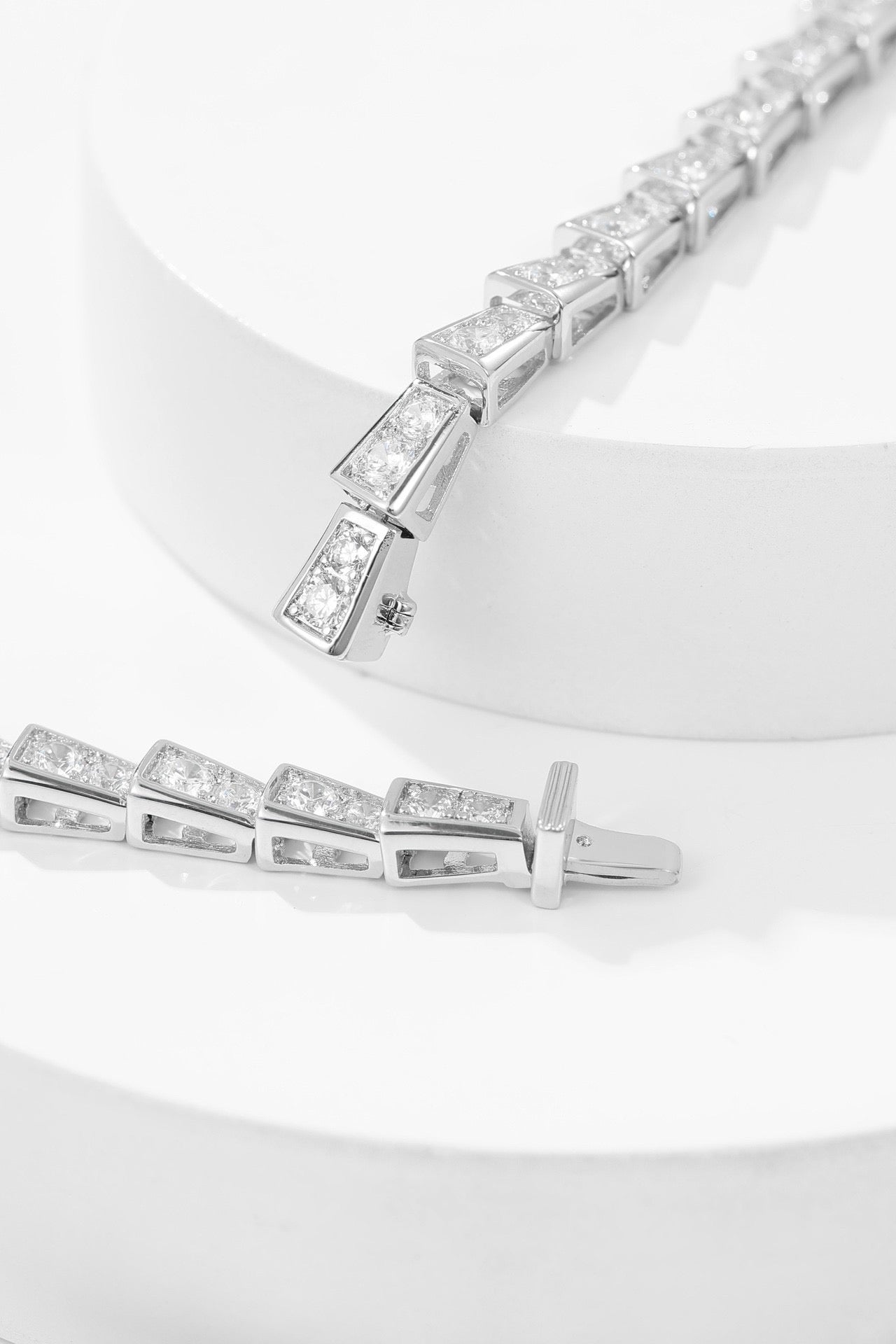 [Windsor Jewelry]SERPENTI NECKLACE SILVER DIAMOND