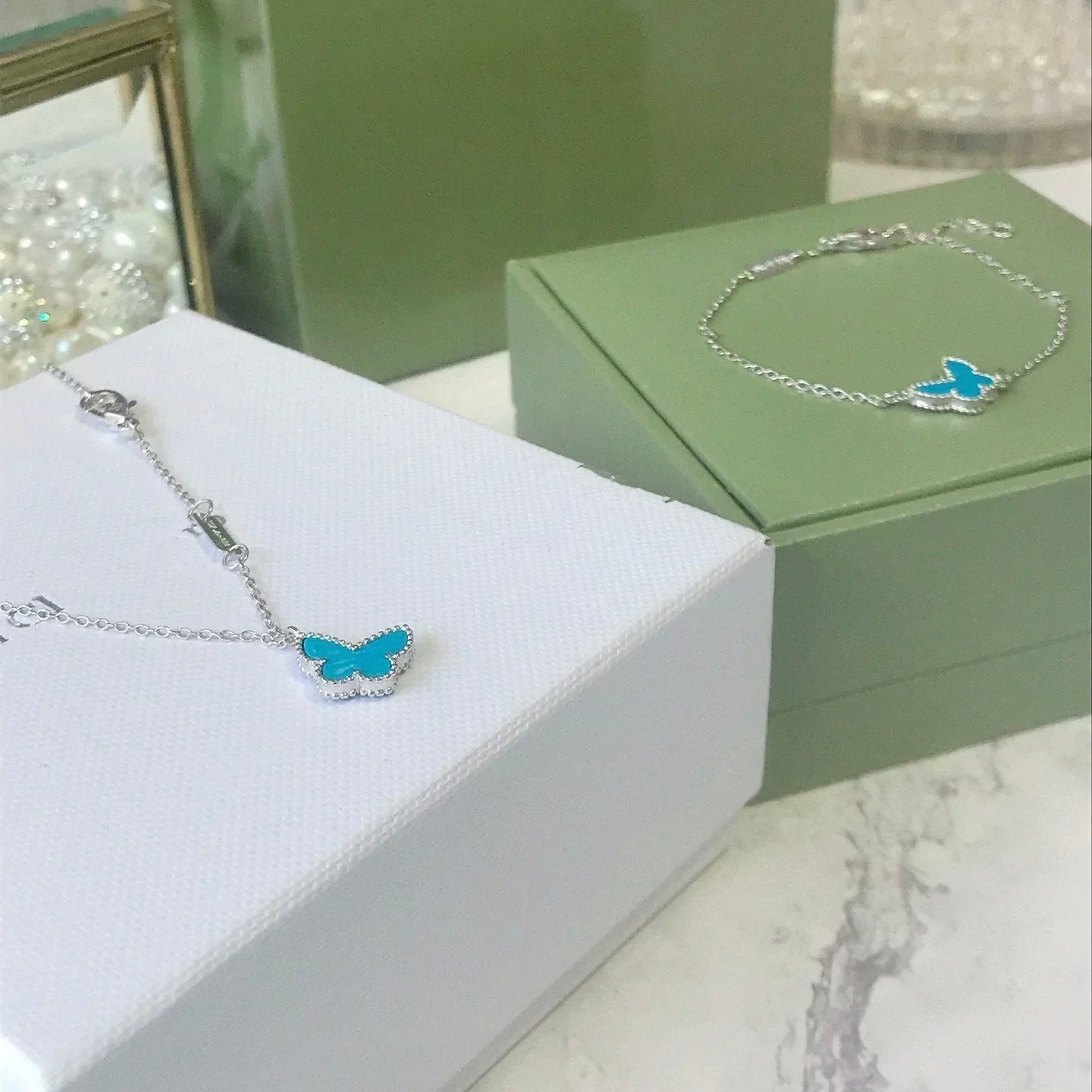 [Windsor Jewelry]BUTTERFLY TURQUOISE BUTTERFLY BRACELET SILVER